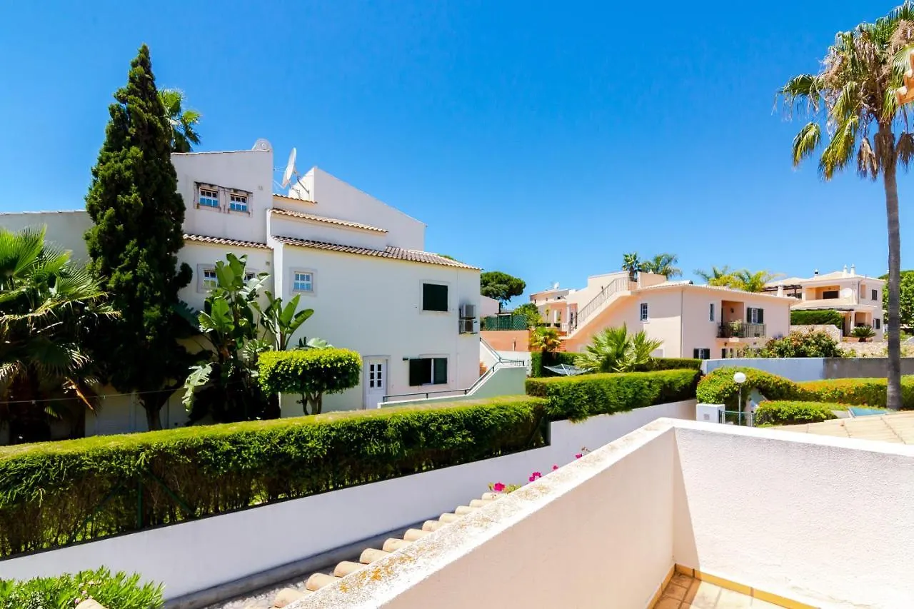 Casa de Férias Small Villa 4Pax -Shared Pool @ Homesbyfc Albufeira